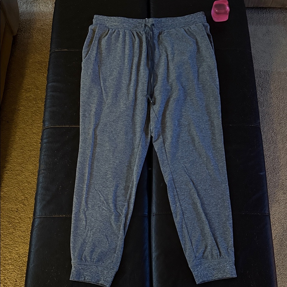 Fabletics Men's Heather Gray Cloud Jersey Jogger